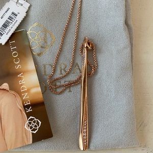 Kendra Scott Rose gold pendant necklace